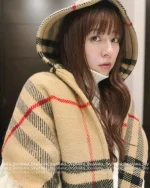BURBERRY 2025 Fall/Winter Collection 🧣 Classic Plaid Fringe Chain-Tassel Cape Scarf - A Must-Have for the Stylish Woman~ Imported Wool & Cashmere Blend Premium Quality - Image 34
